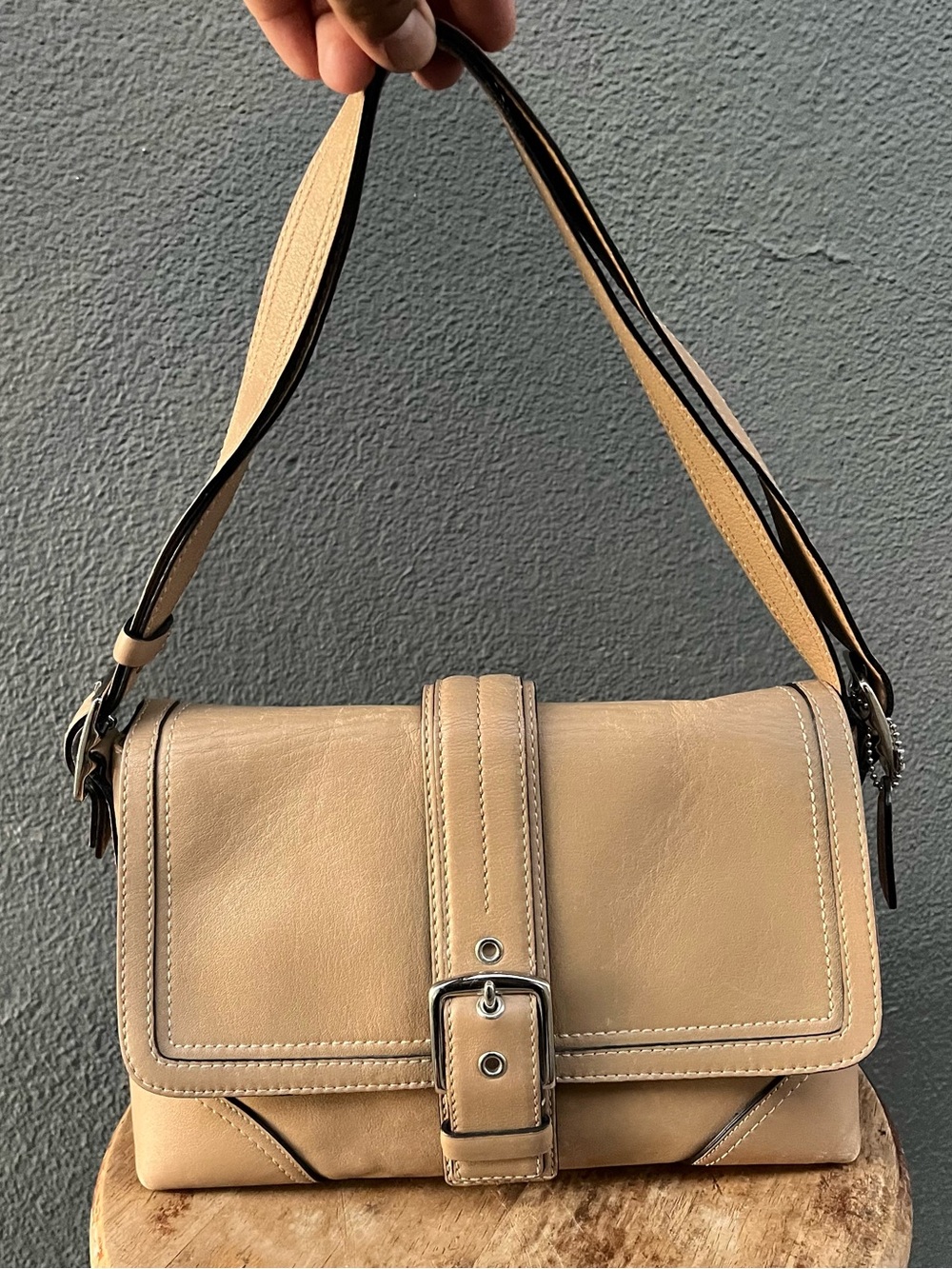 Coach F11196 MEDIUM Vintage Camel Y2K Soho Flap Leather Shoulder Bag - Picture 3 of 13